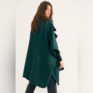 Free People Off Duty Oversized Poncho NWOT One Size Forest Green